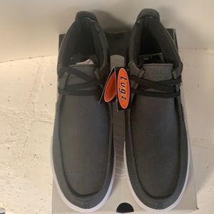 NIB Lugz Brand “Strider” Men’s Shoe Size 11